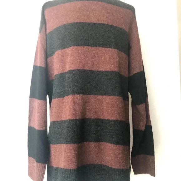 Treasure and Bond color block tunic sweater - Picture 5 of 10
